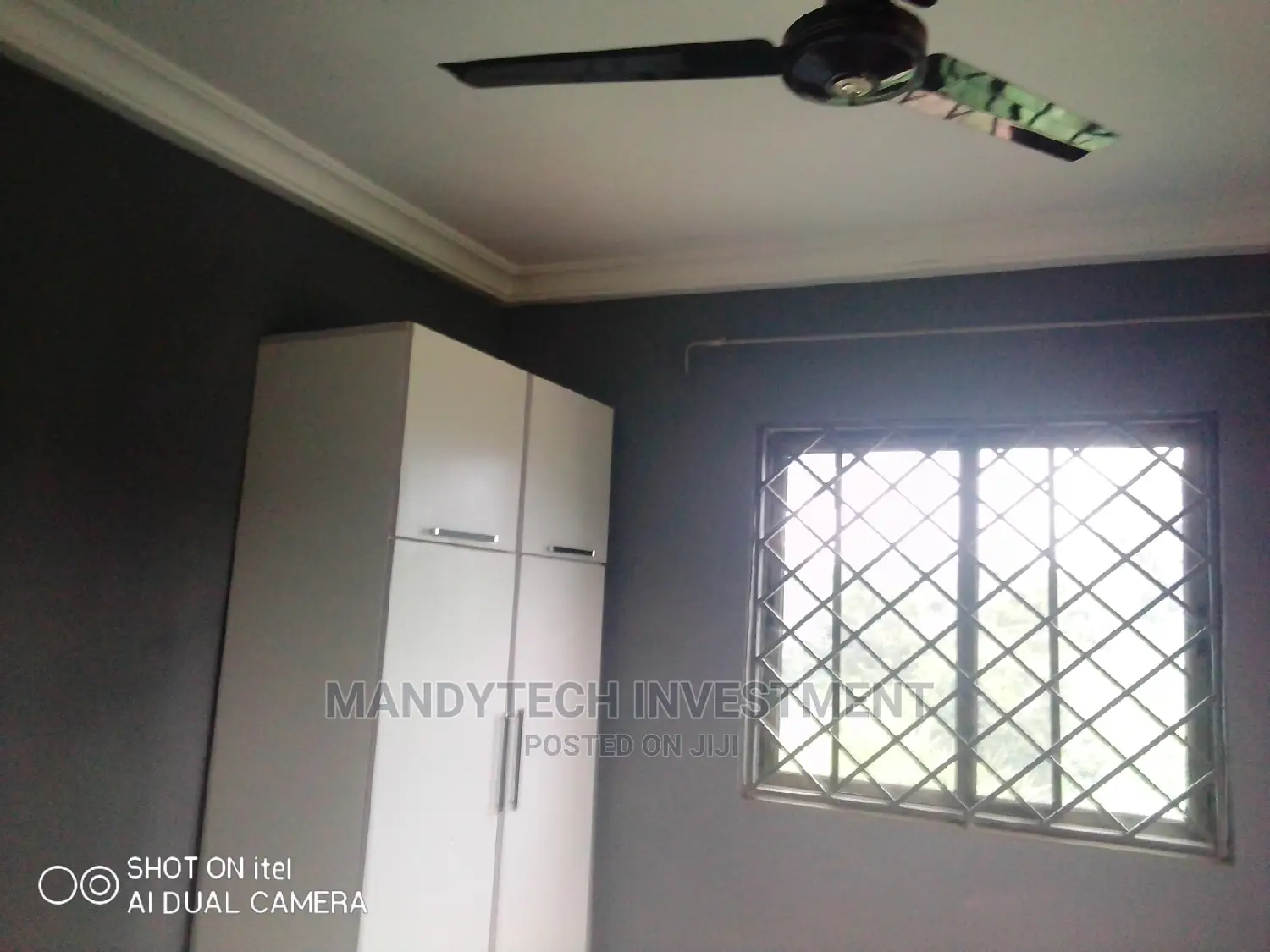 10bdrm Apartment in Atwima Nwabiagya for sale