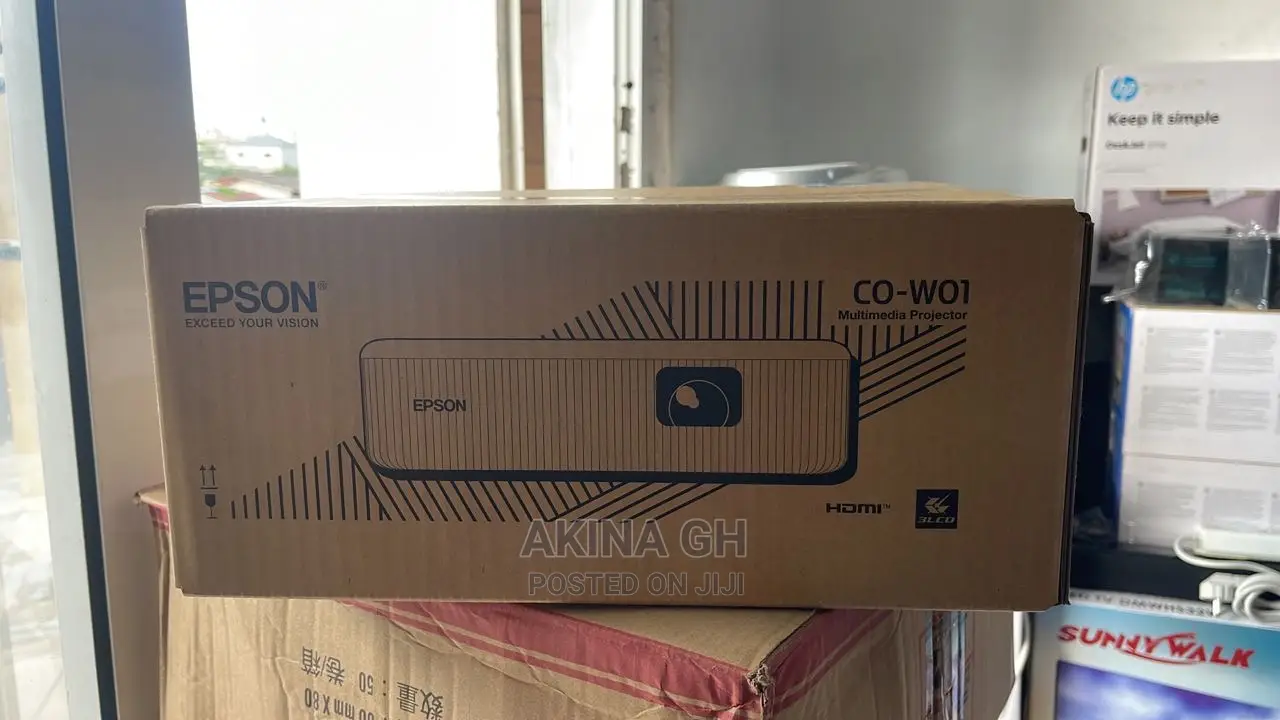 Epson LCD Projector 3000 Lumens Co-W01