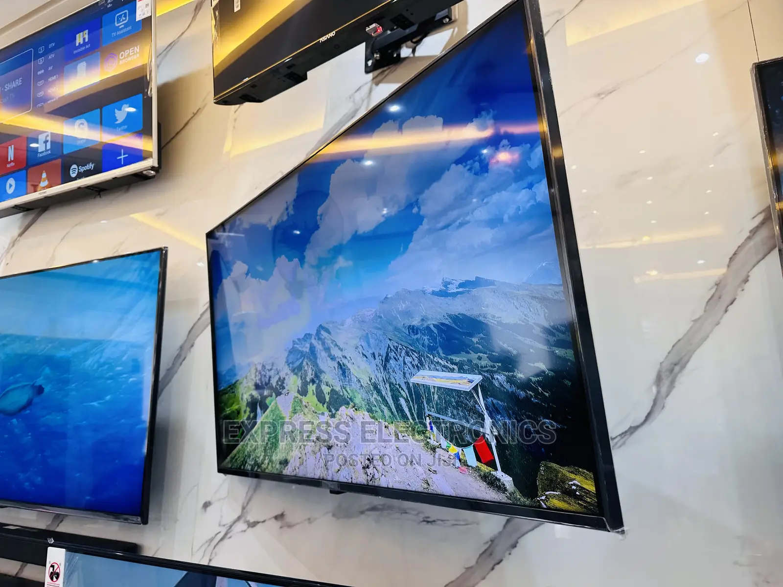 Pretty  Cool Price LG UHD Smart 65”Uq80