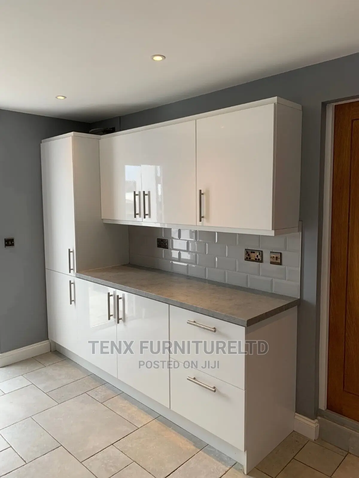 Kitchen Cabinet With Worktop