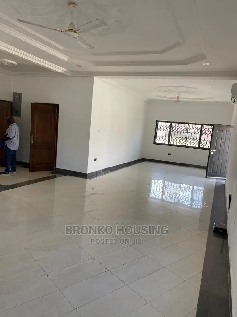 4bdrm House in Bronko Housing, Spintex for rent