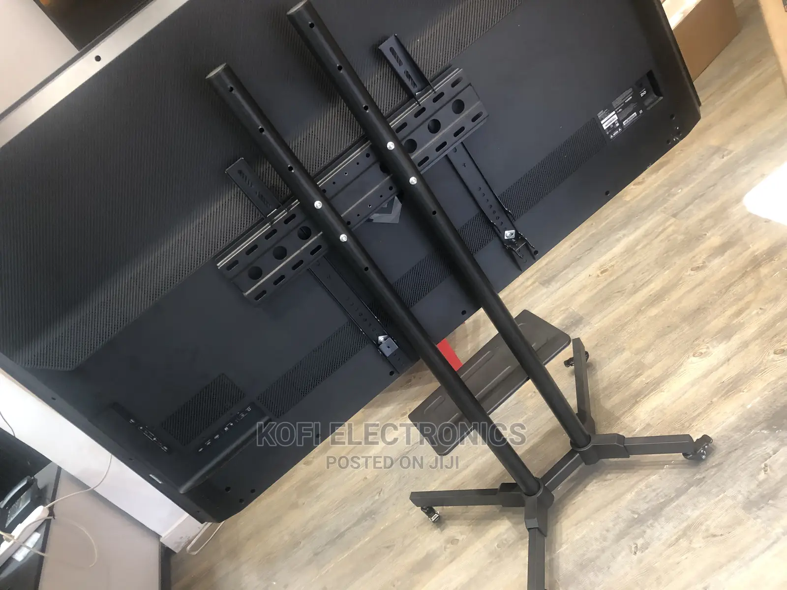 Install New Mobile TV Stand/Trolley for LED 32-70 With Shelf