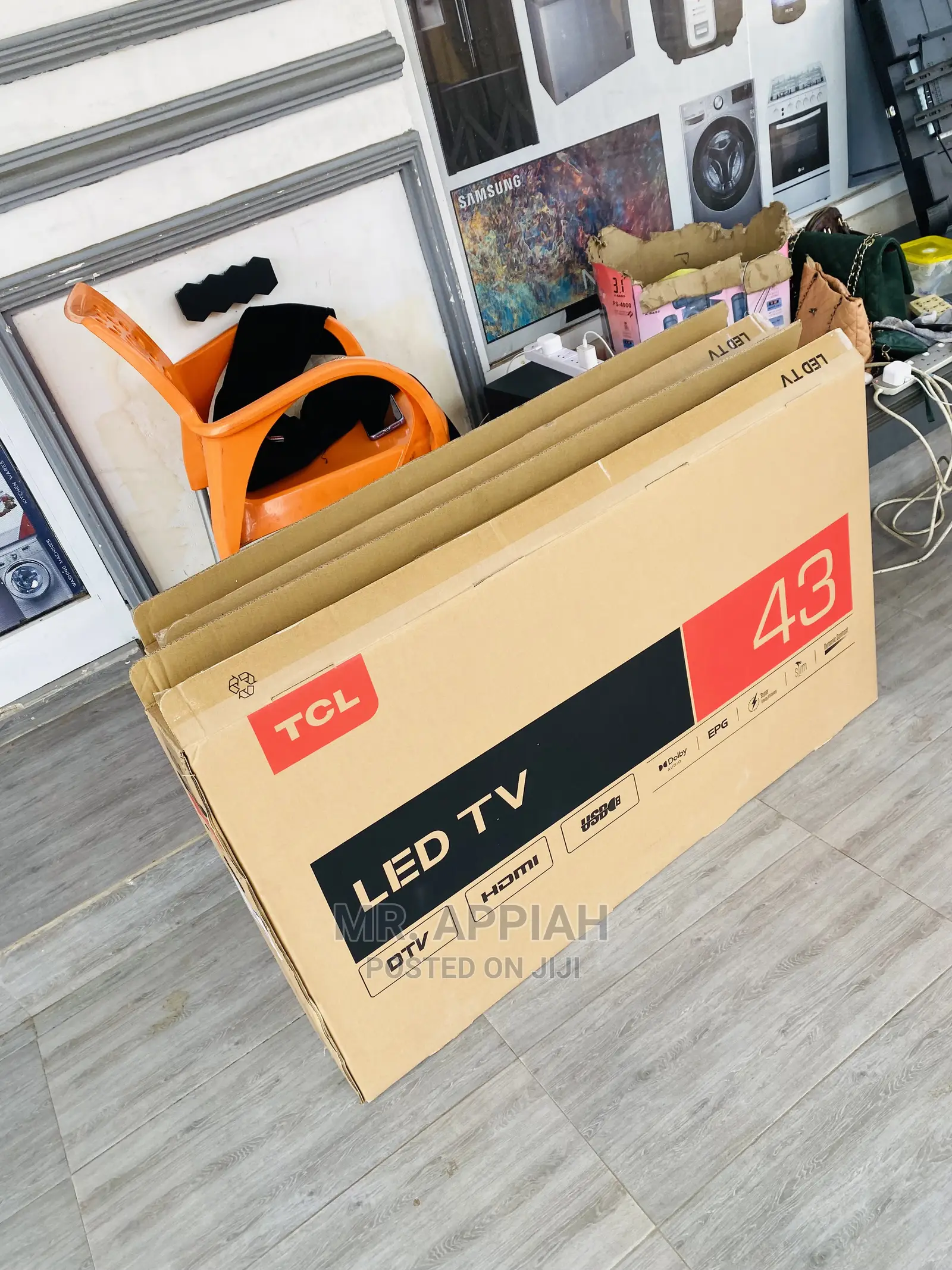Grab 43D3200 TCL 43 Inch Smart LED HD Tv(Black).