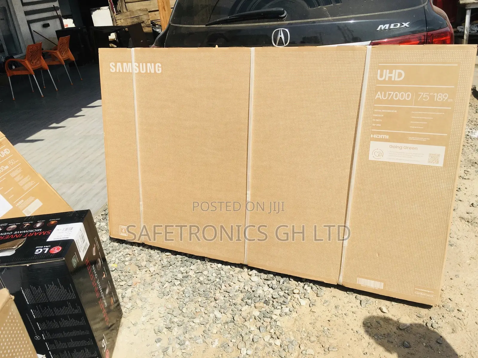 Neat Elegant Samsung 75 Inches Glossy Au70 LED Smart Tv