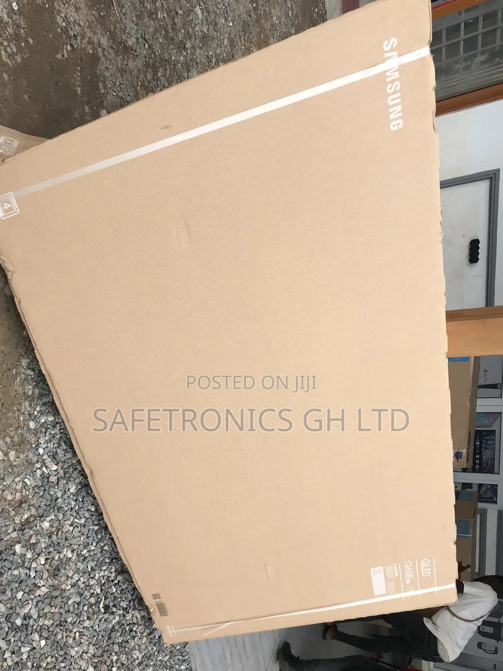 Effective Samsung QLED 85 Inches Glossy LED Q60B Tv
