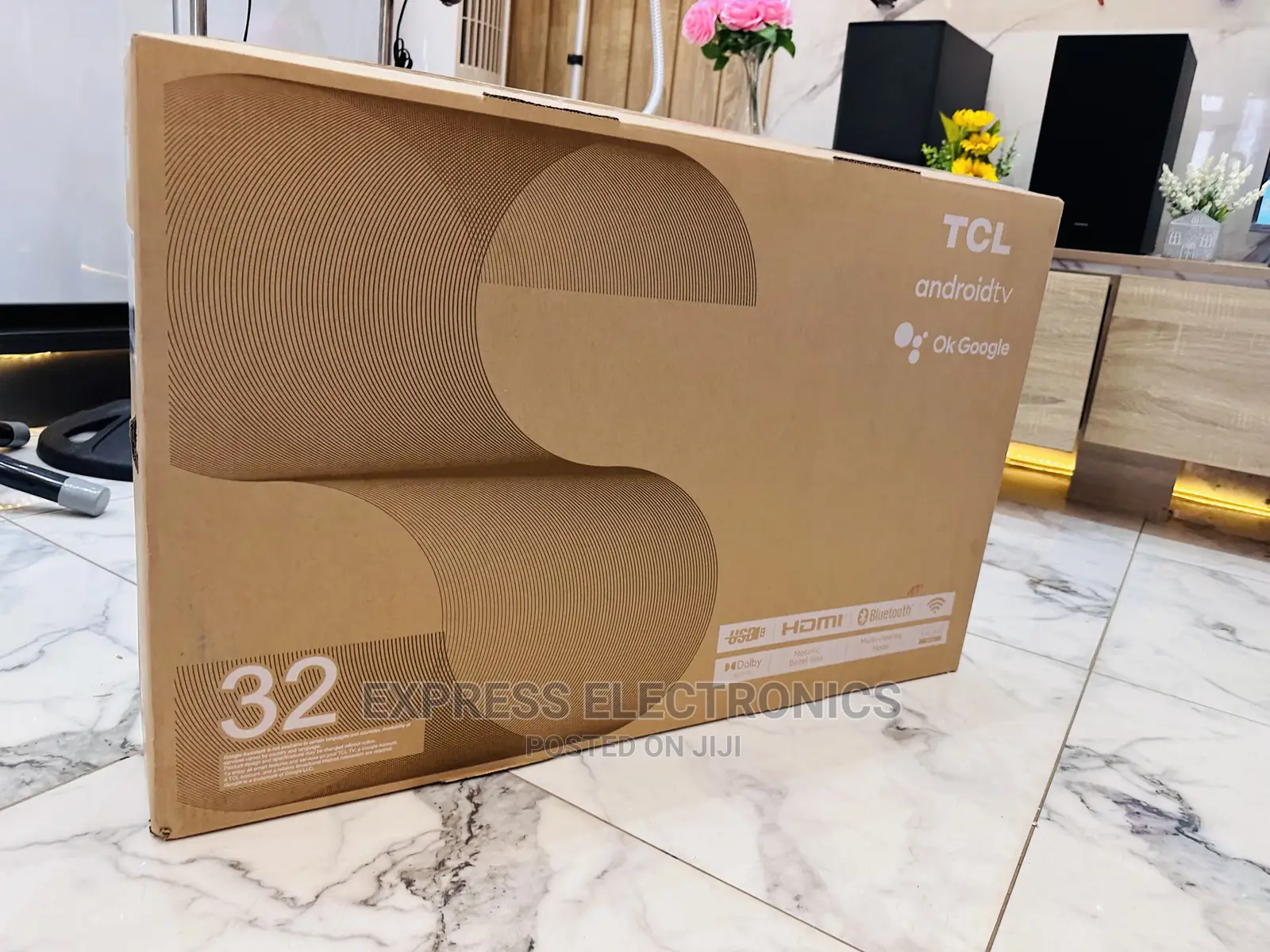 Stunning  FHD Smart TCL 32S5400A 32” Tv 