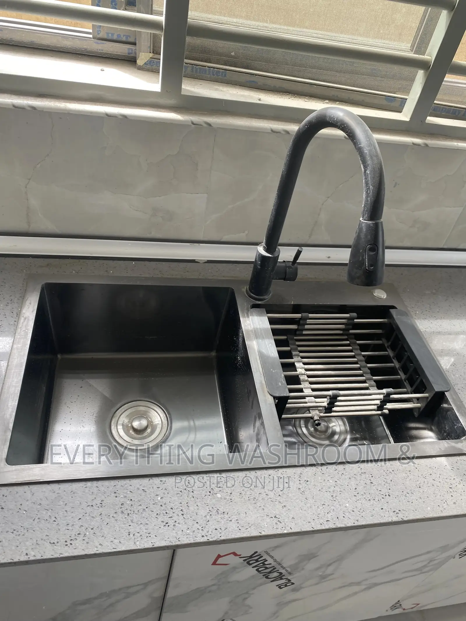 Black Kitchen Sink With Pullout Faucet_pull Out Tap Sink