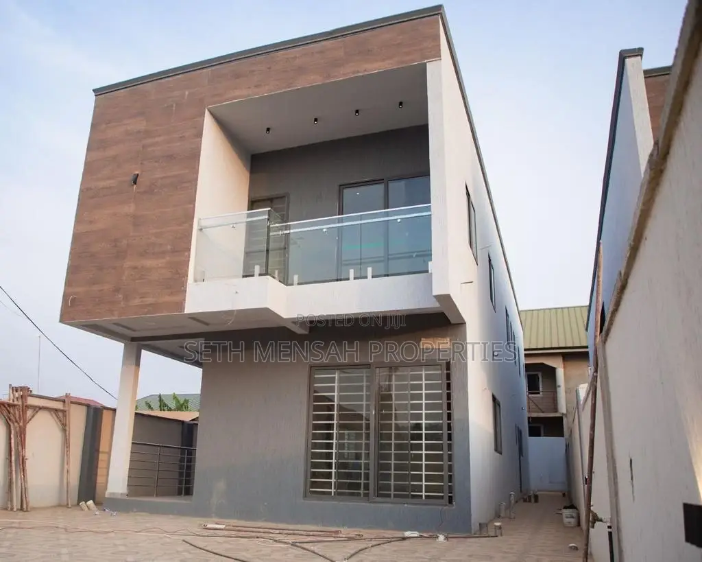 3bdrm House in Oyarifa for sale