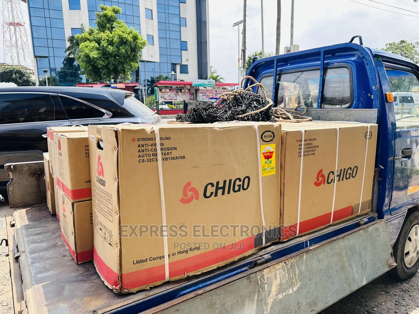 Astonish Sleek White Chigo 1.5hp Split R410 Gas AC