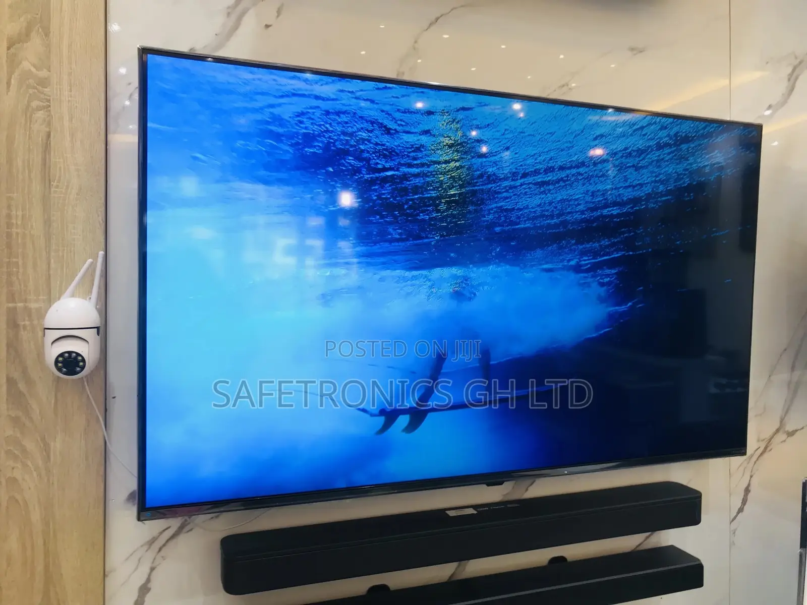 65 Inches Glossy Led Samsung Uhd Crystal Smart Tv