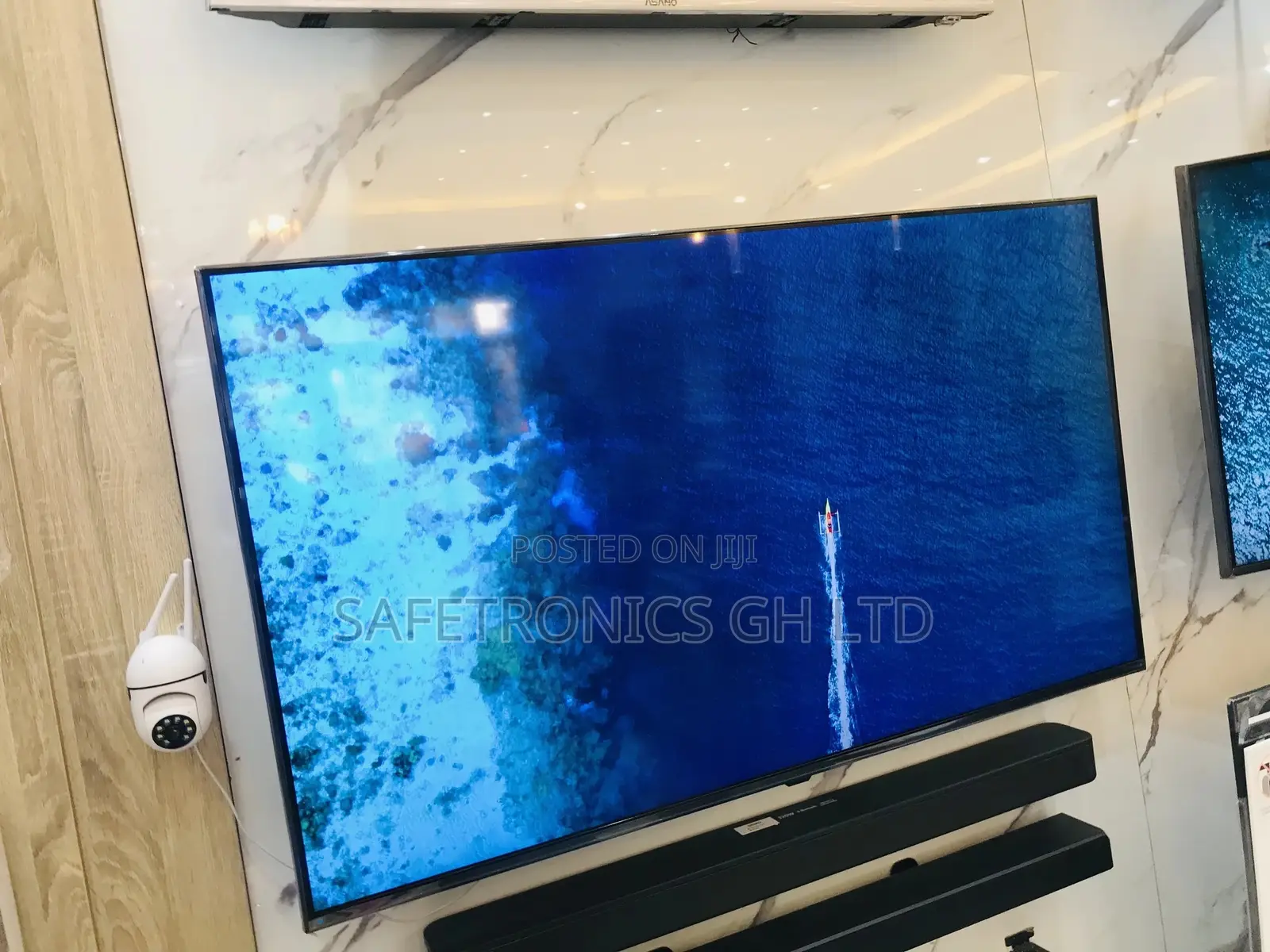65 Inches Glossy Led Samsung Uhd Crystal Smart Tv