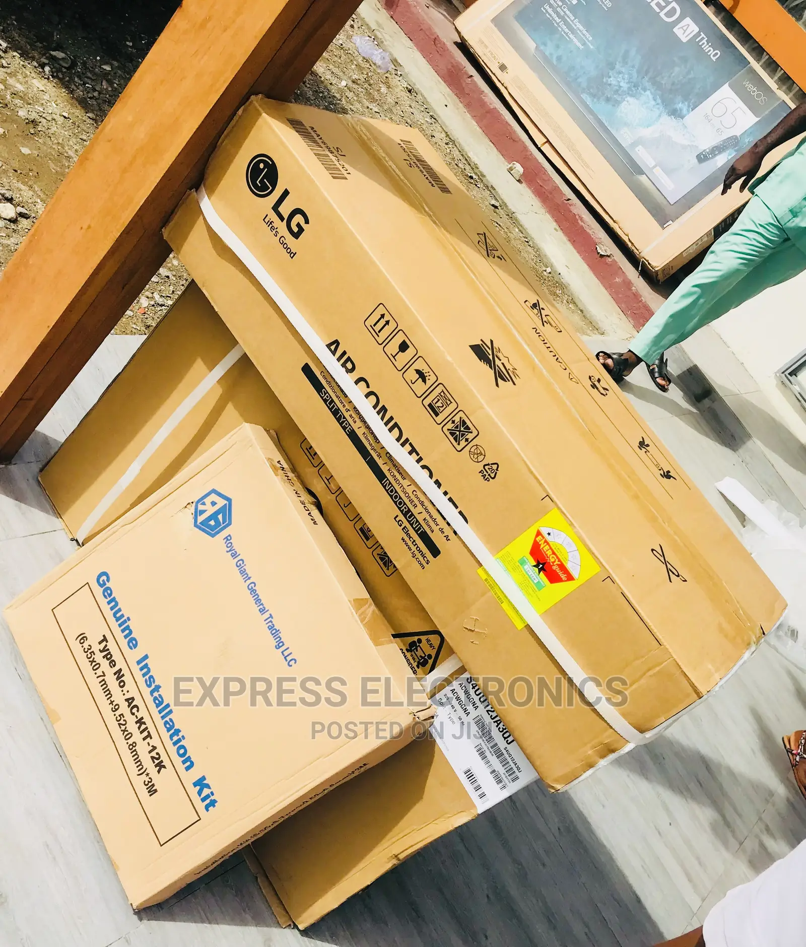 Astonish Sleek Dual Inverter LG 1.5hp Split R410 AC
