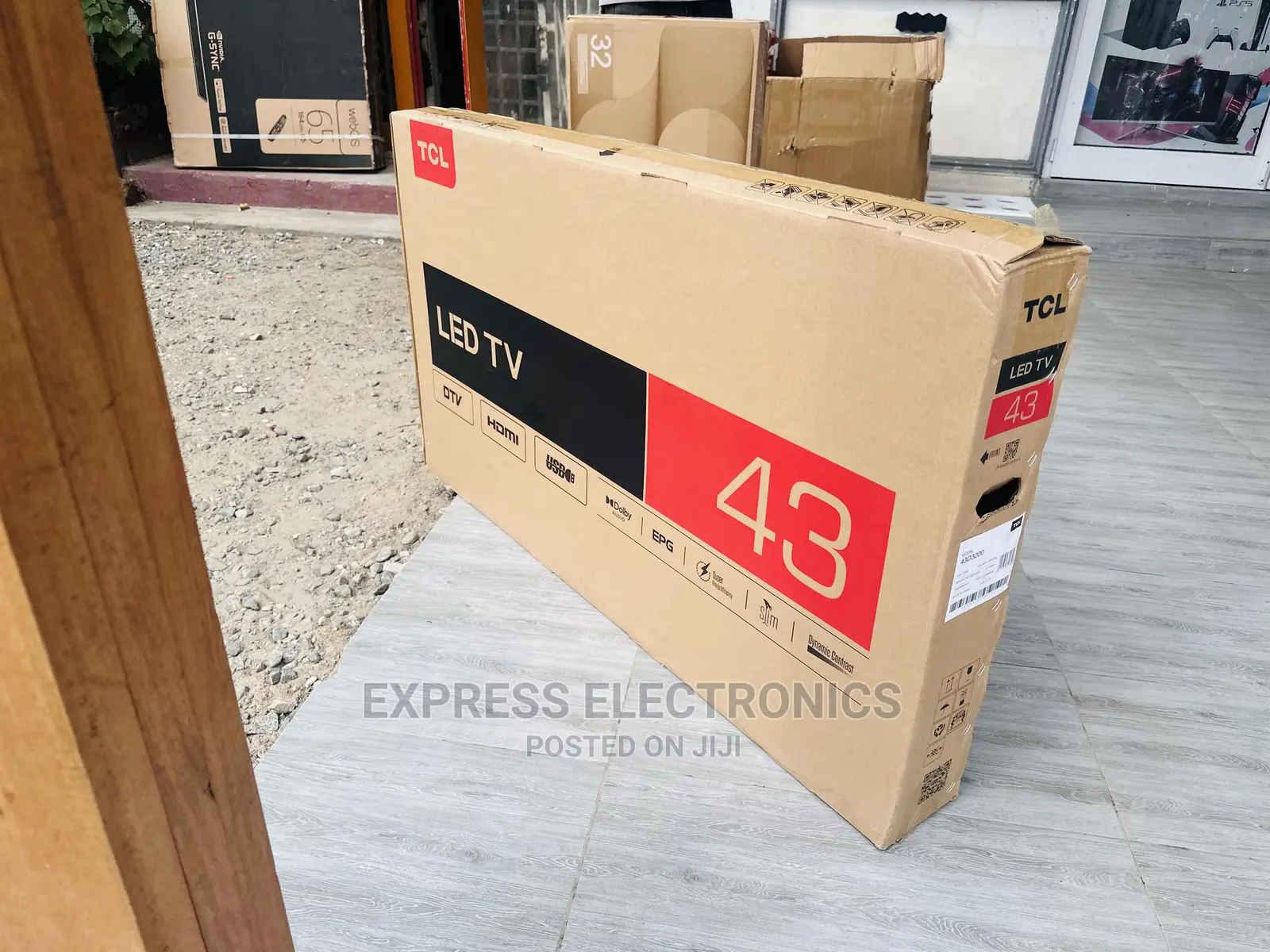Adaptive Sound Quality FHD Satellite Digital TCL 43D3200