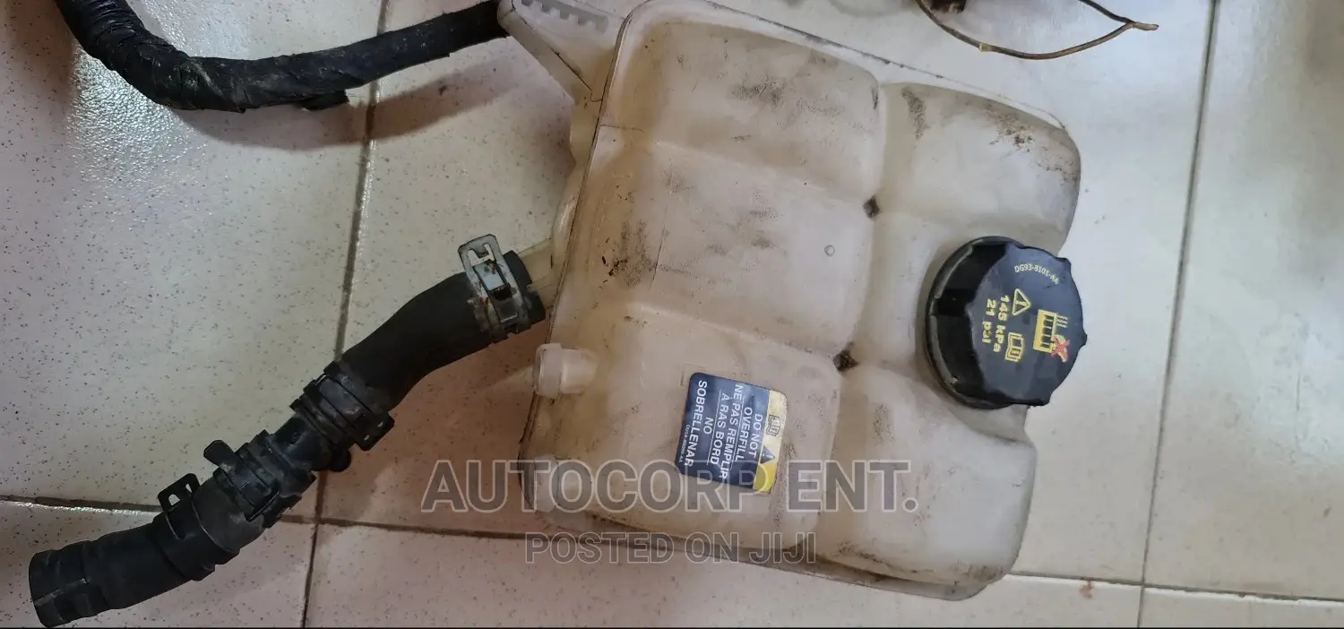 Ford Escape / Focus Reservoir
