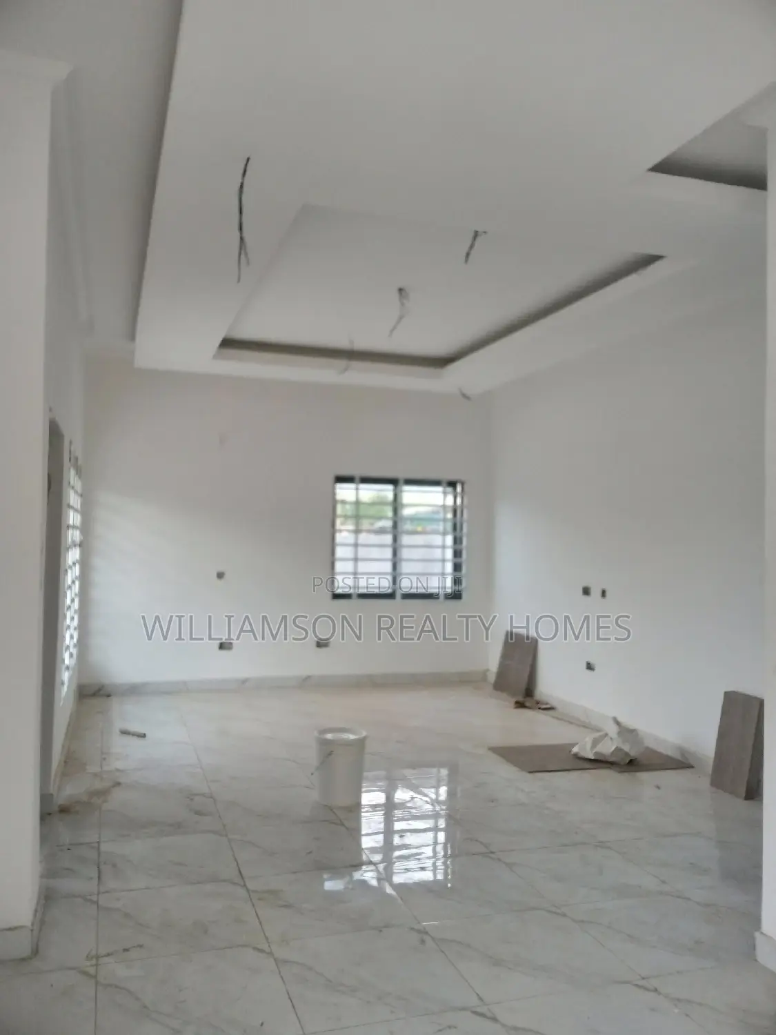 3bdrm House in Hfc Estate, Spintex for sale