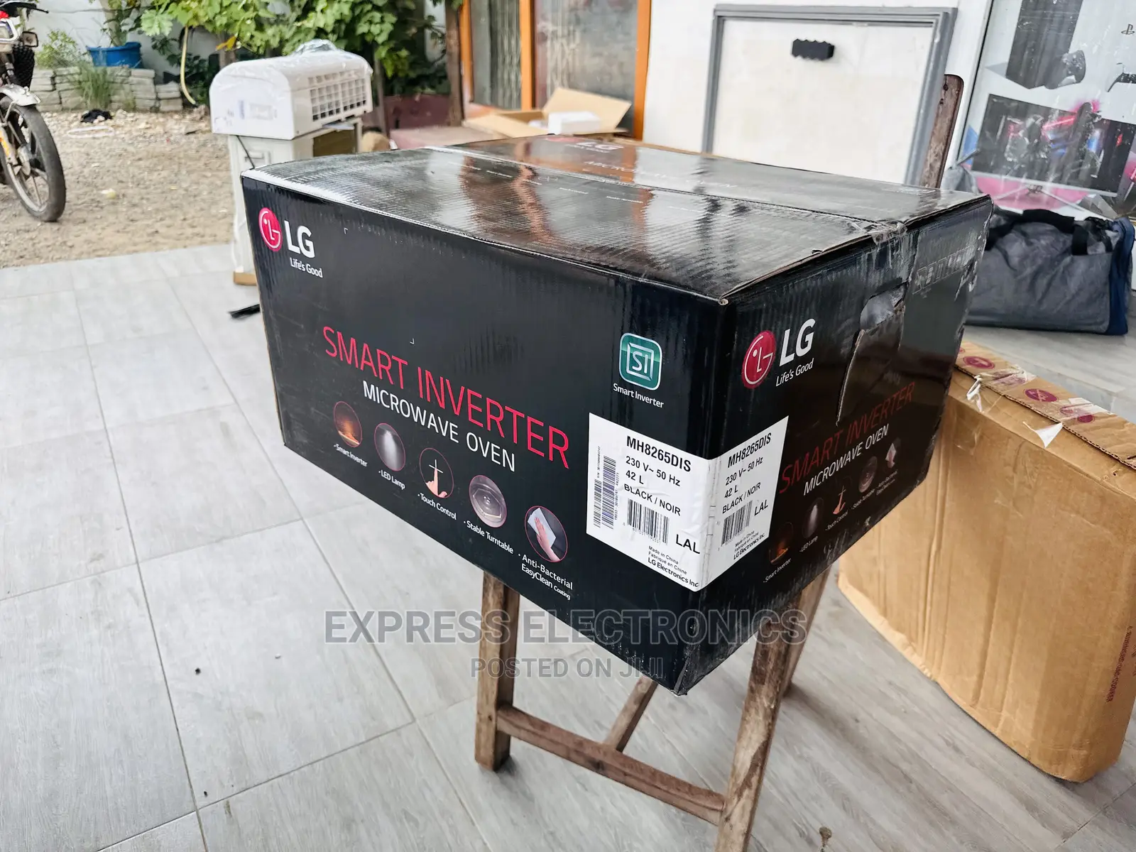 Cool Pretty  Price MH8265DIS LG Microwave Oven Smart 43L