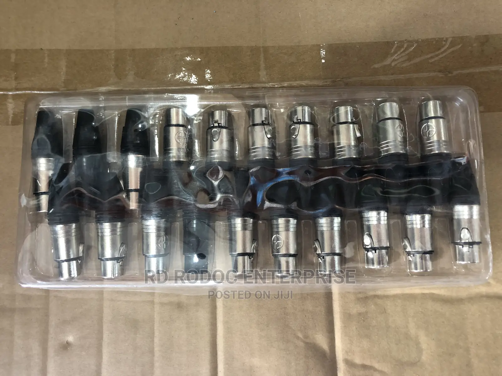 XLR/ Cannon Plugs