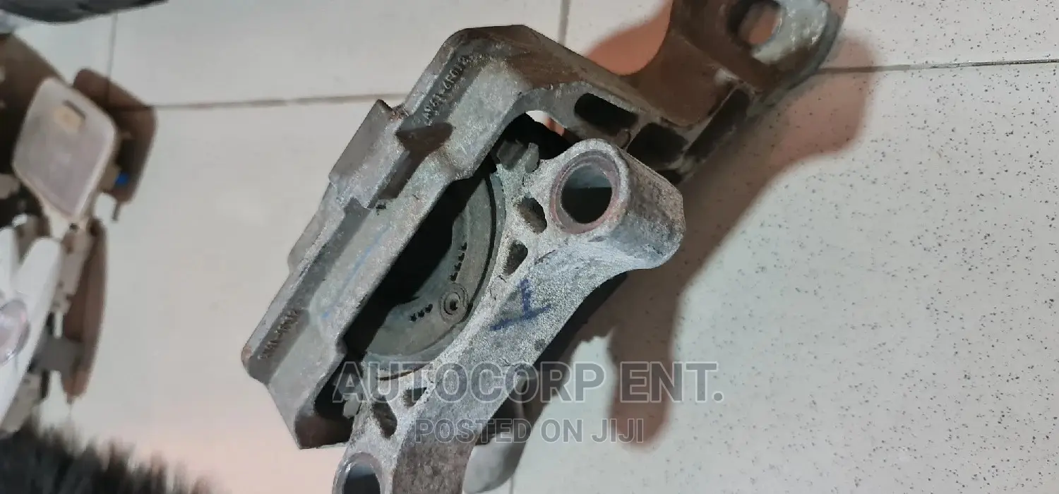 1.6T Ford Escape 3 Engine Mounts