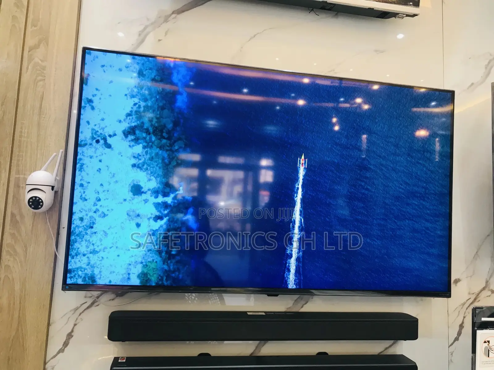 Samsung Uhd Crystal Au71 65 Inches Led Glossy