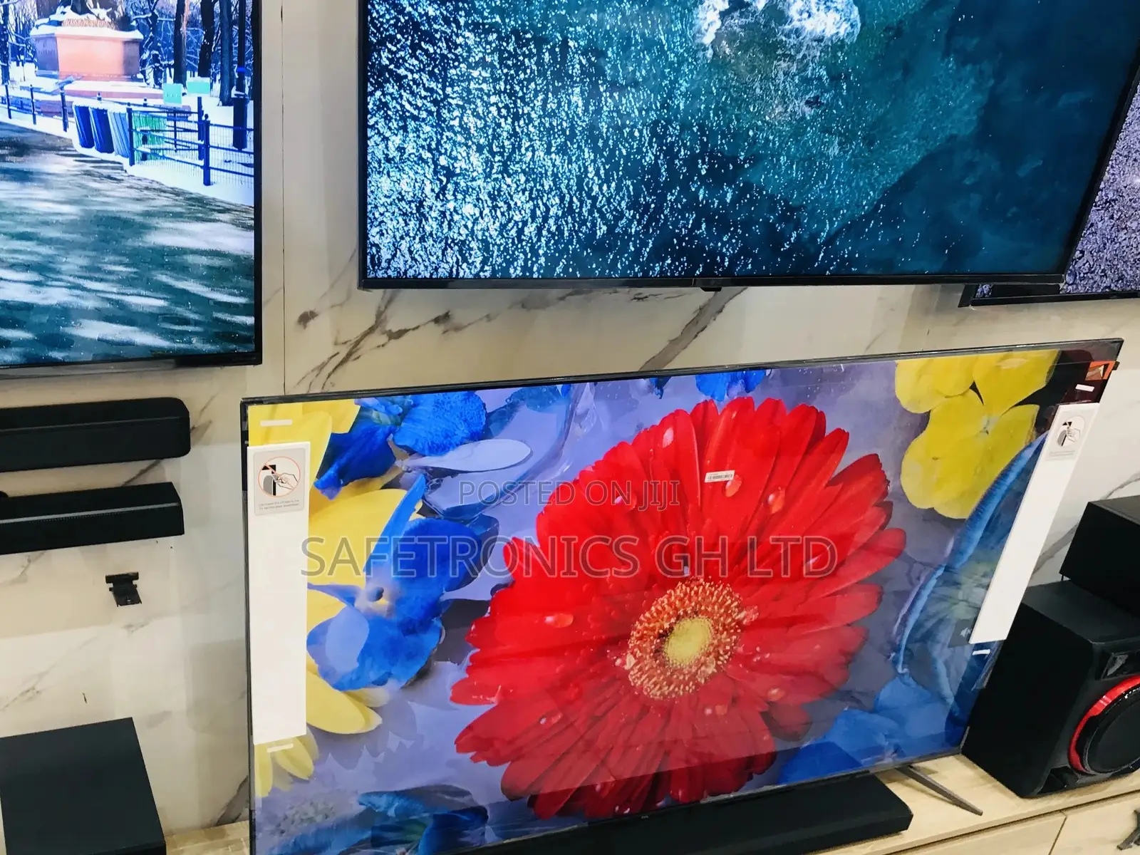 Neat 85 Inches Glossy LED Samsung UHD Crystal QLED