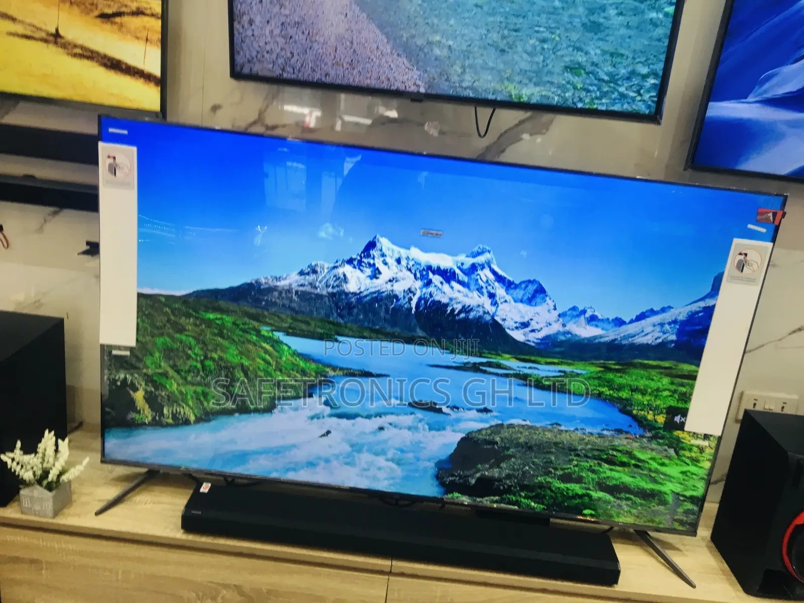 Samsung UHD High Contrast 85 Inches Glossy LED BU80 Tv