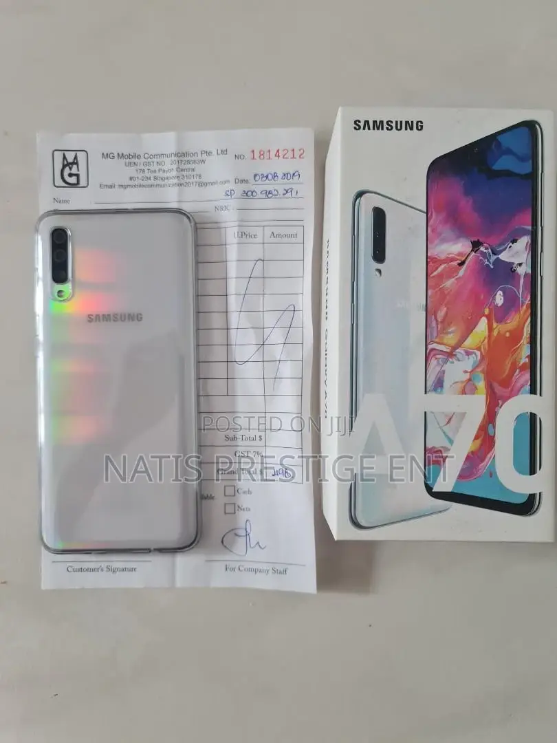 New Samsung Galaxy A70 128 GB White