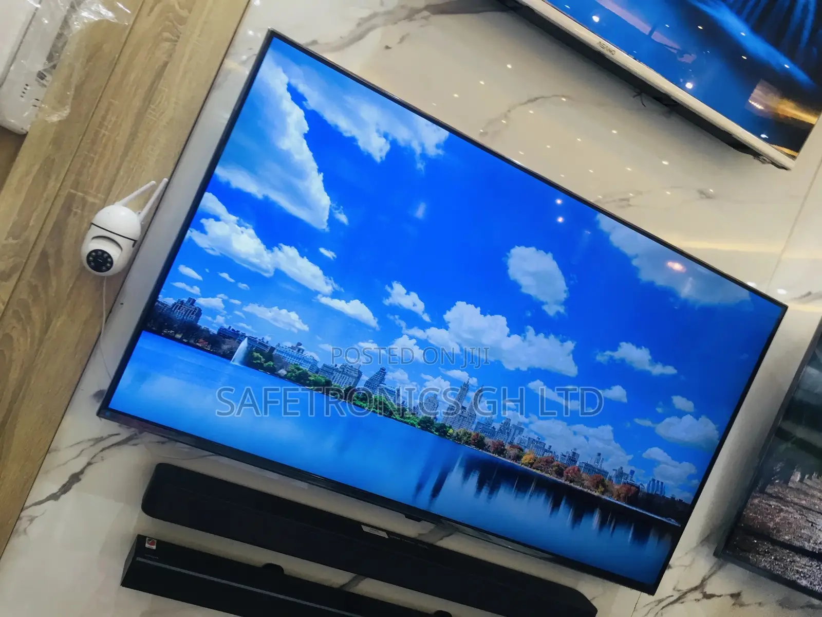 Quality Sales on Samsung LED 65 AU71 Inches Glossy Tv