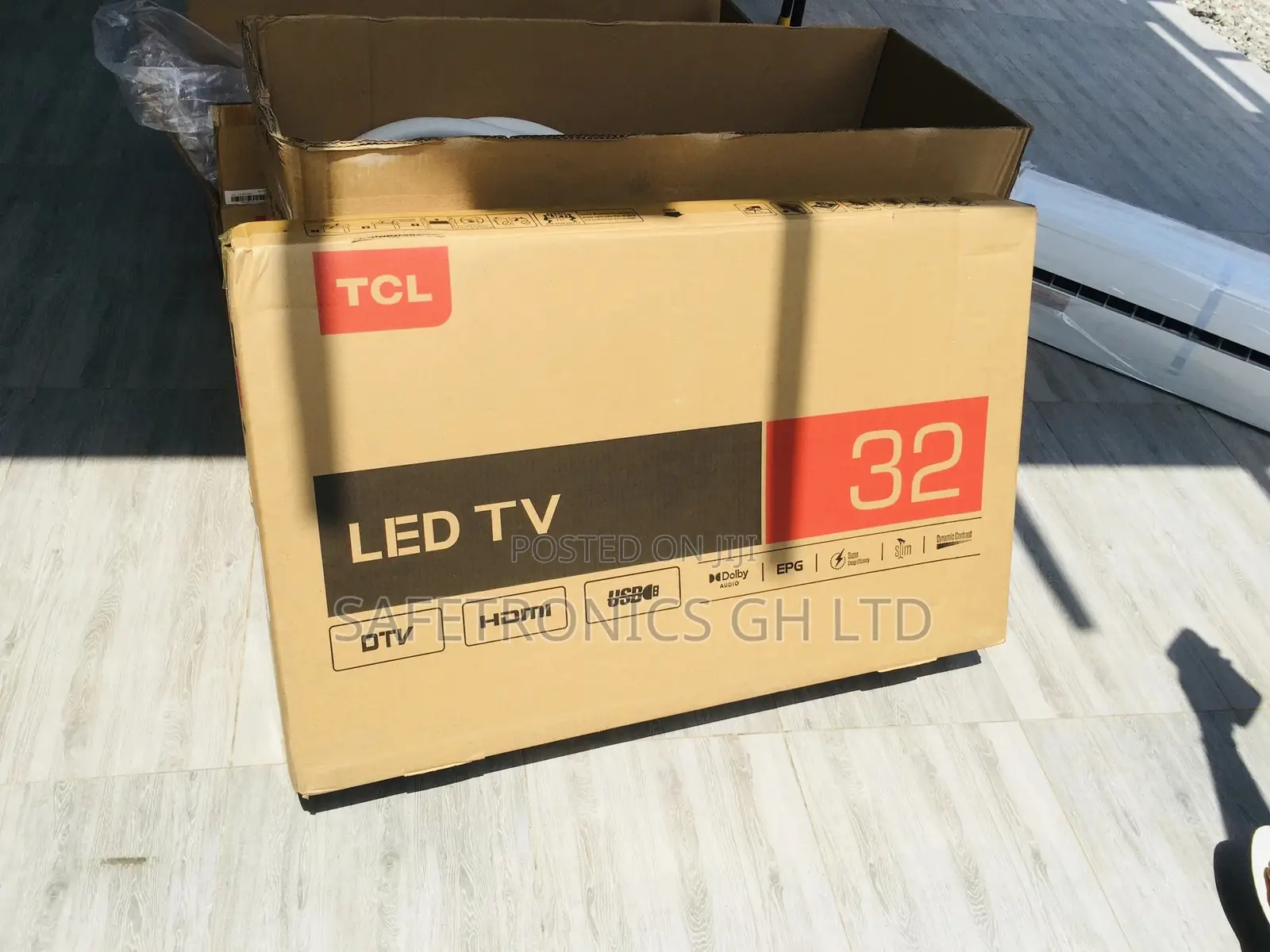S5400 Elegant TCL Design 32 Inches LED Glossy Tv
