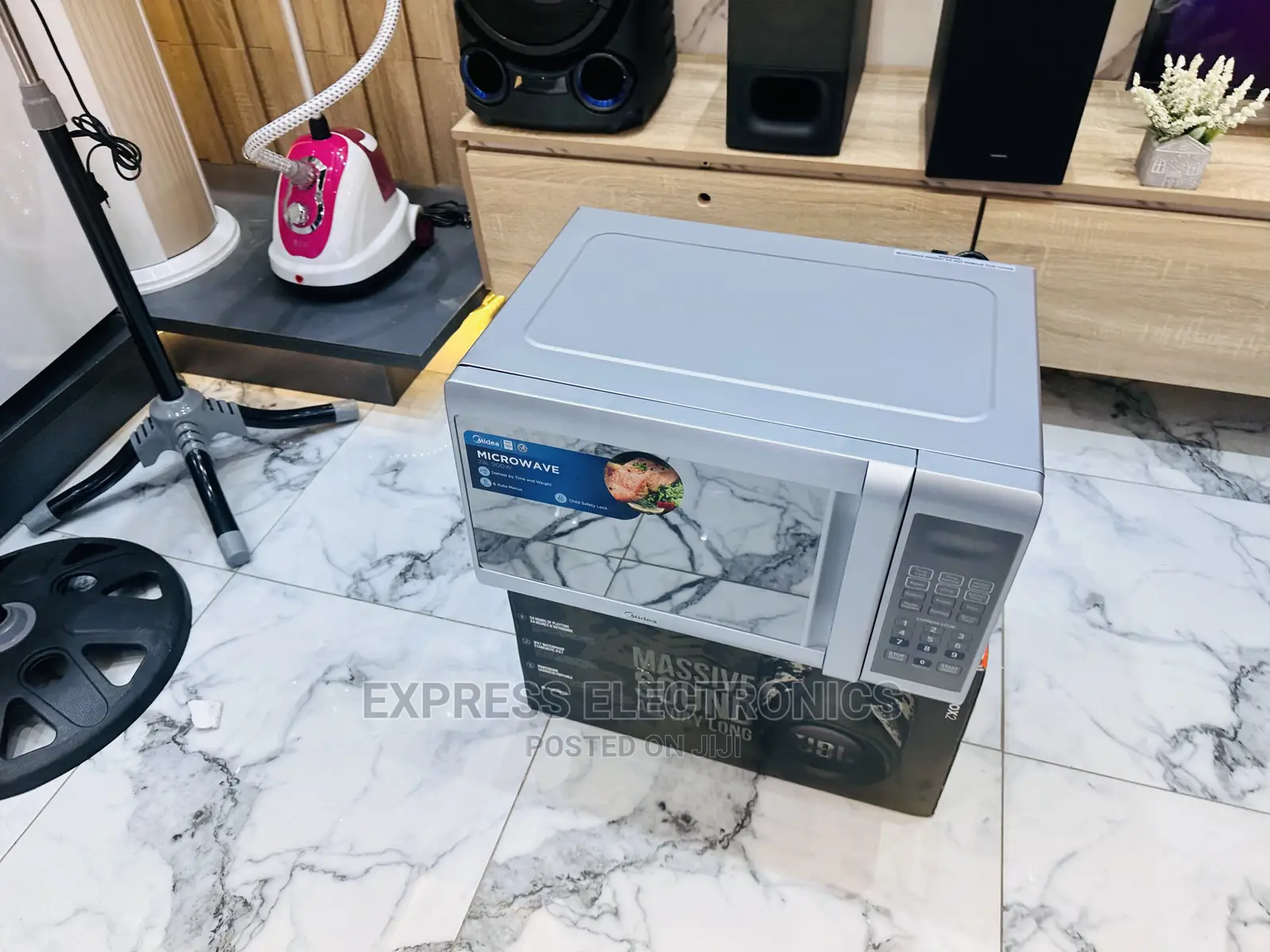 Energy Efficiency Microwave Grey Midea EM928ETB