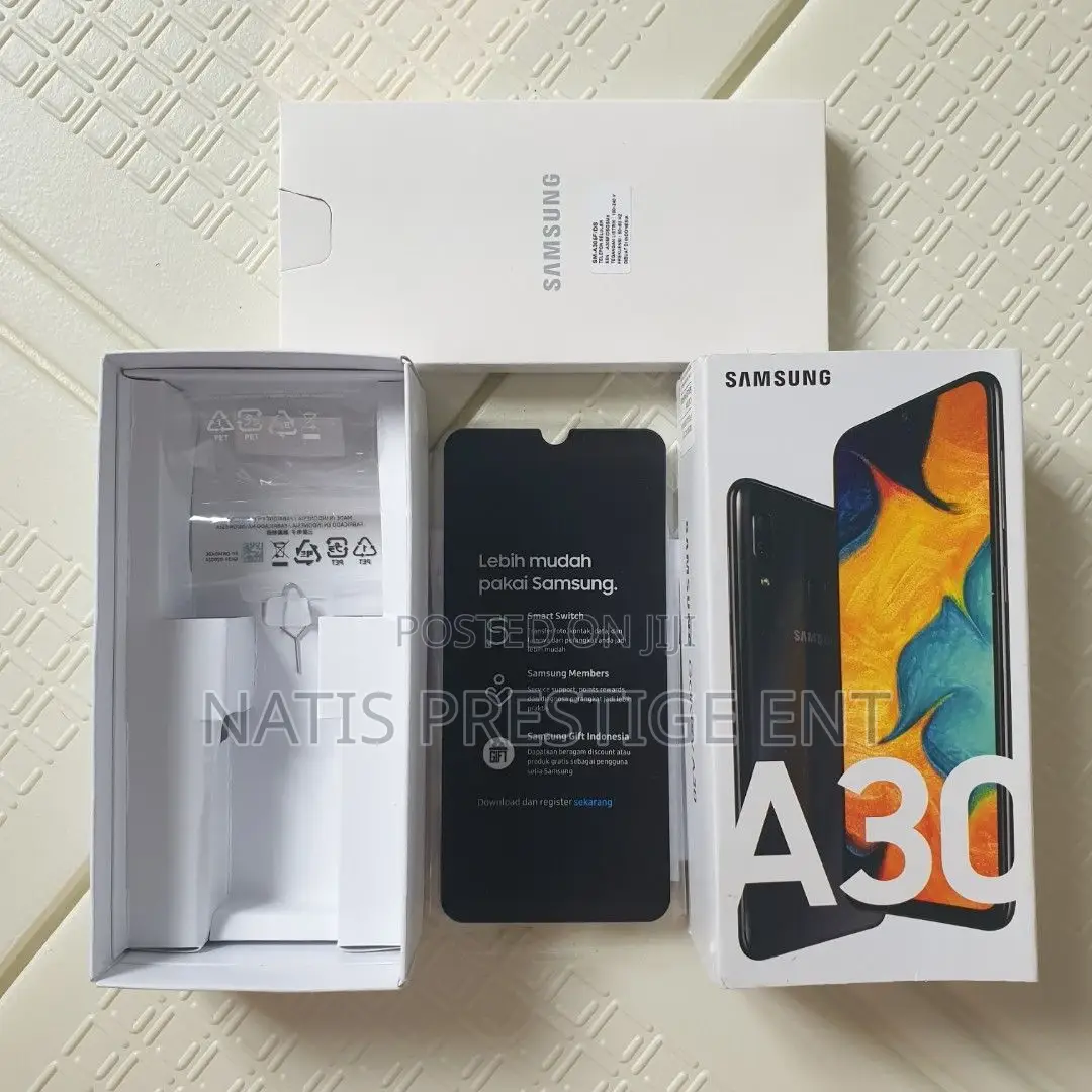 New Samsung Galaxy A30 64 GB Black