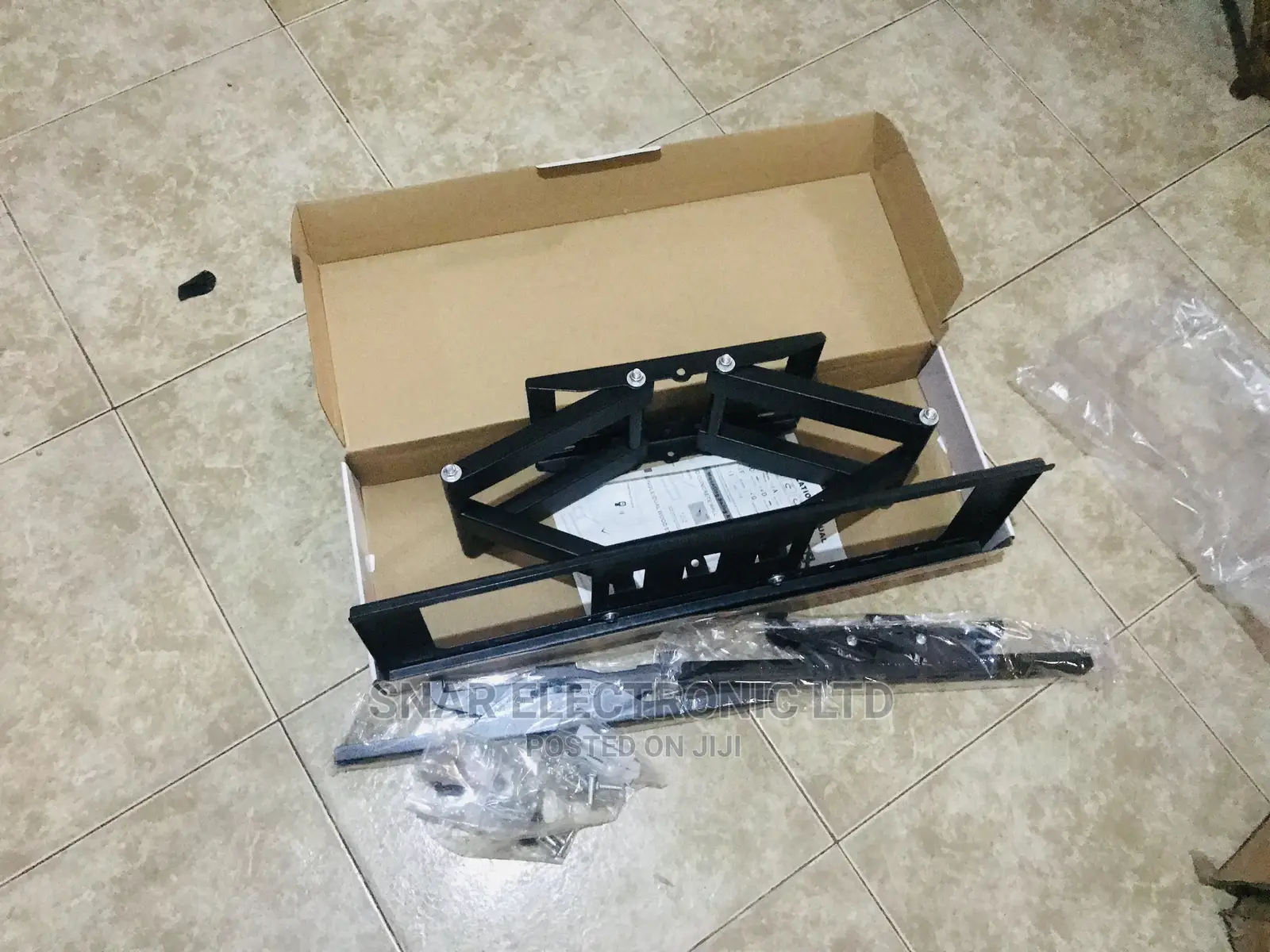 Great Full Motion HDTV TV Wall Mount Bracket