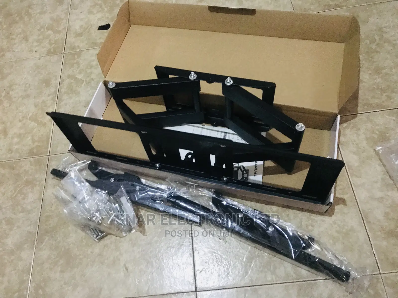 Excellent Full Motion HDTV TV Wall Mount Bracket