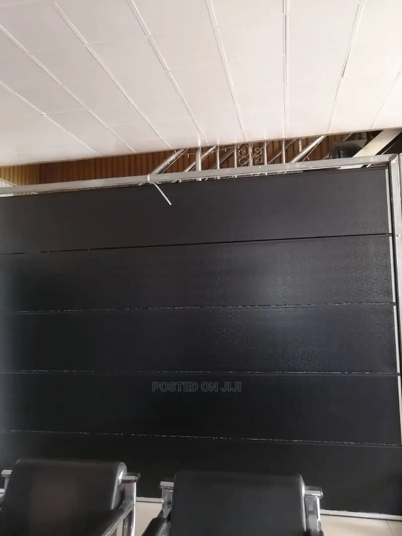 Luxury Remote Control Garage Door Available 9ft X 8ft