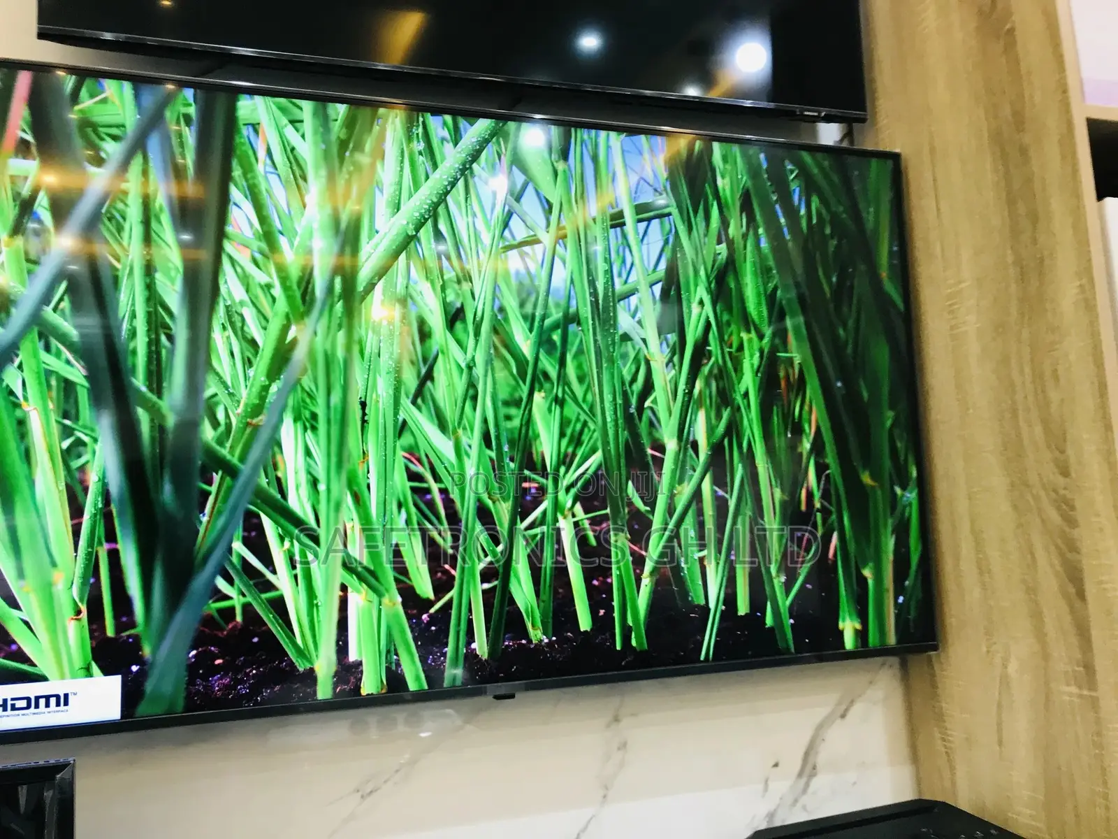 Long Lasting LG 65 Inches UP77 LED Glossy Tv