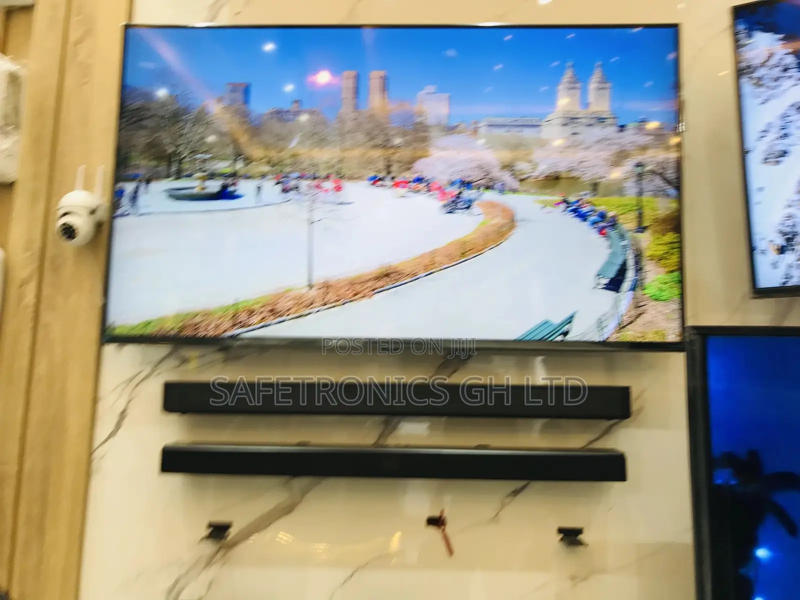 BU81  Samsung 75 Inches Glossy LED Crystal UHD Tv