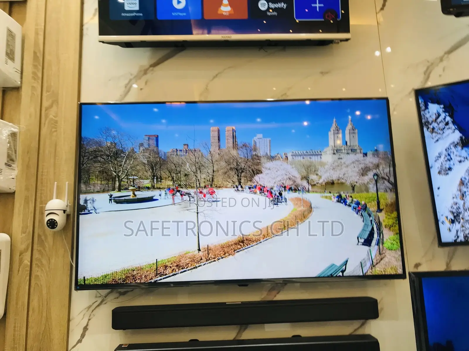 BU81  Samsung 75 Inches Glossy LED Crystal UHD Tv