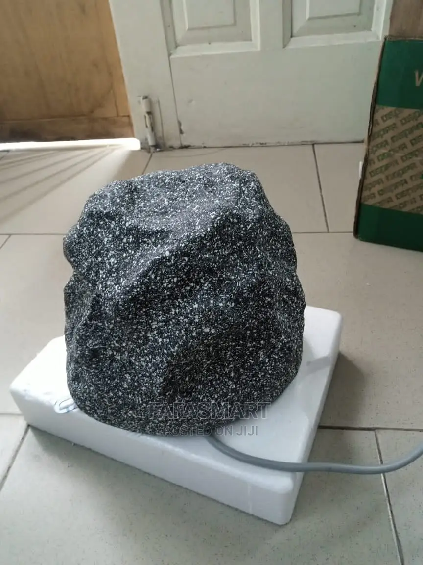 Waterproof Rock Speaker