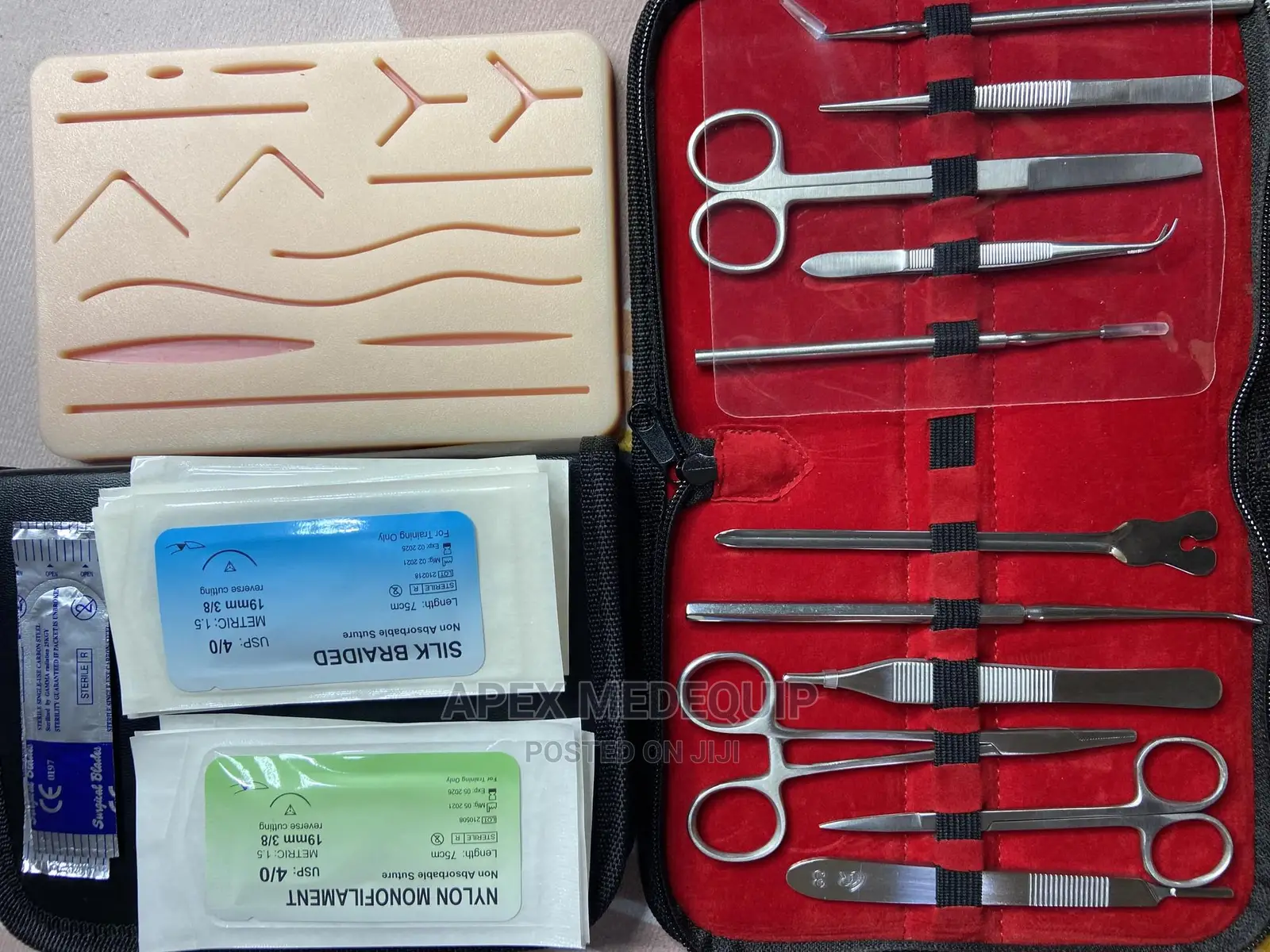 Suturing Kit / Set + Pad