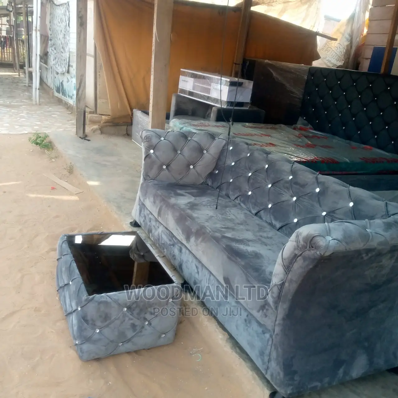 Tufted 3in1 Luxurious Turkish Sofa With Center Table