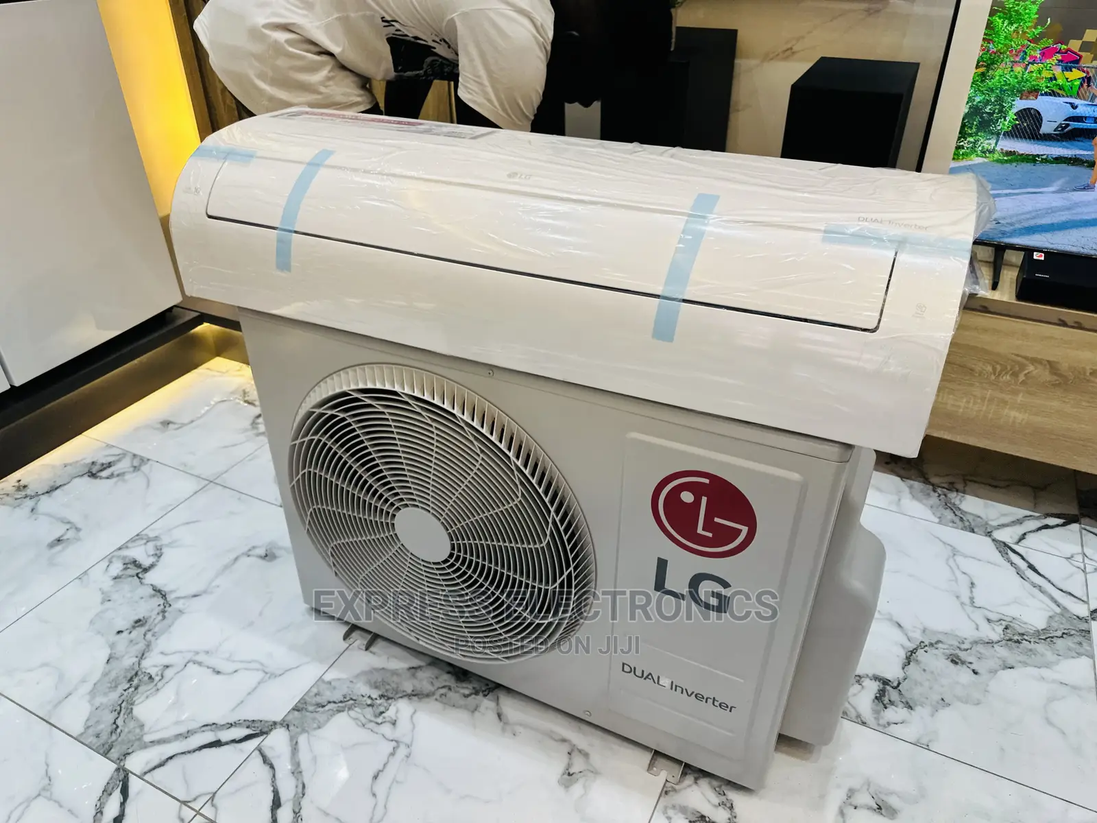 Neatly Sealed in Box LG Split R410 Gas 2.0hp AC