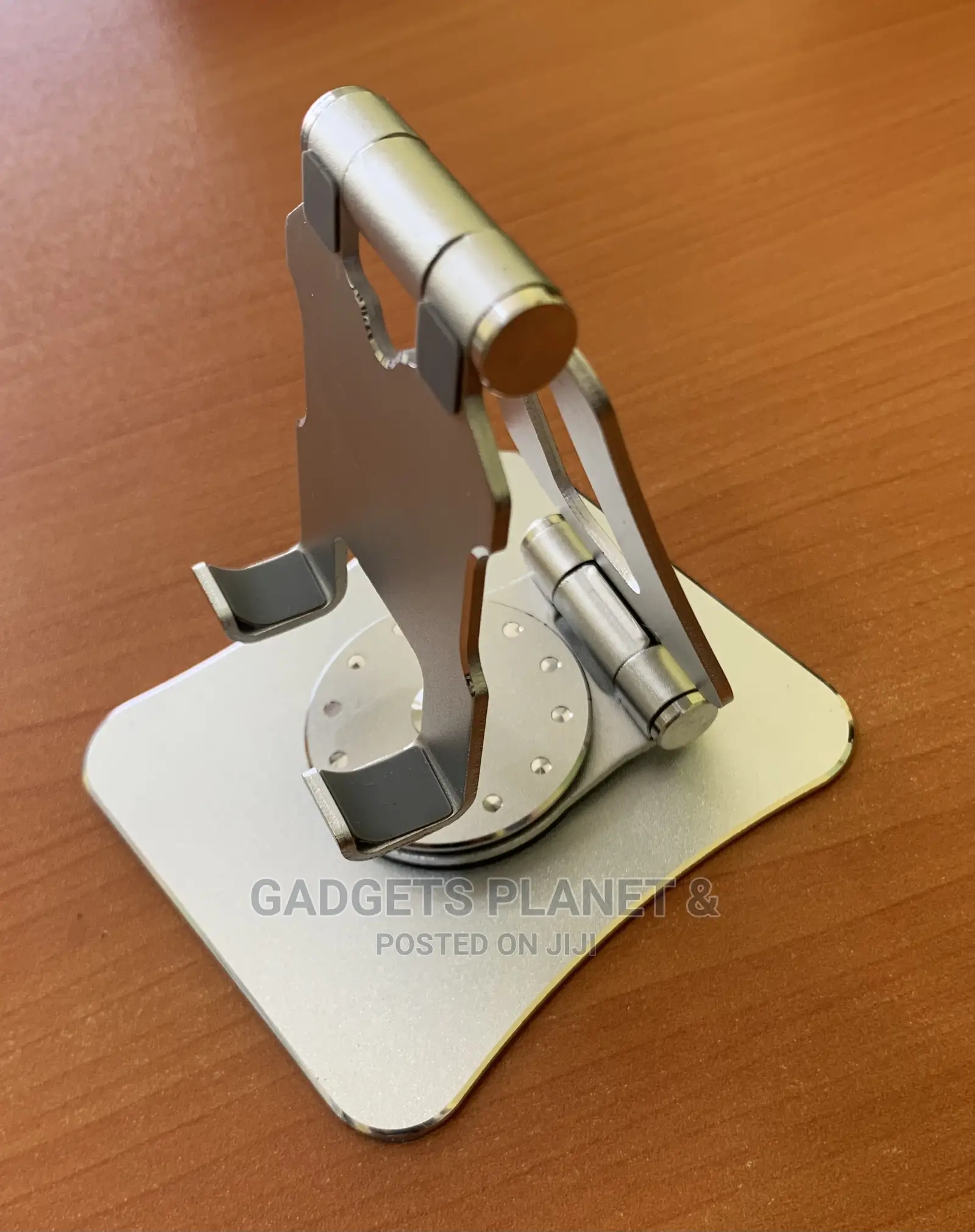 Universal Aluminum 360° Swivel Stand for Phones and Tablets