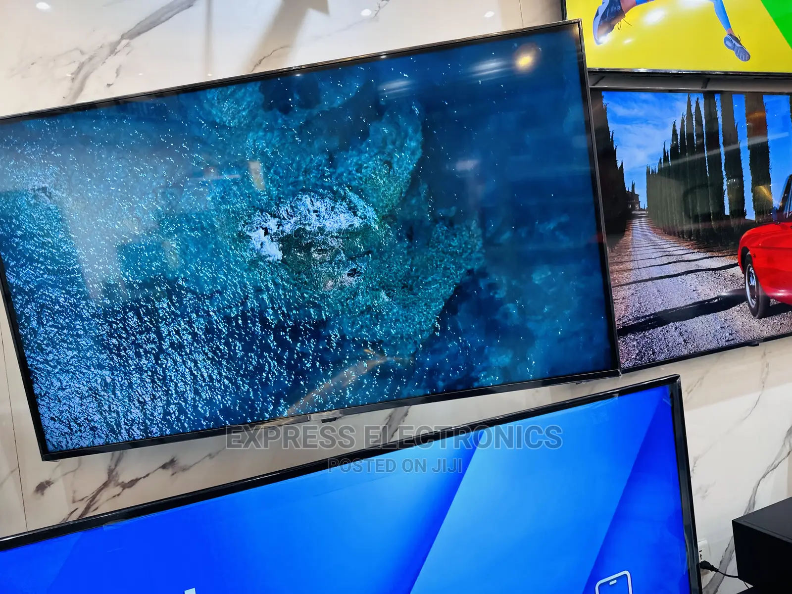 55au8000 UHD Smart Samsung Tv for Cool Pretty  Price