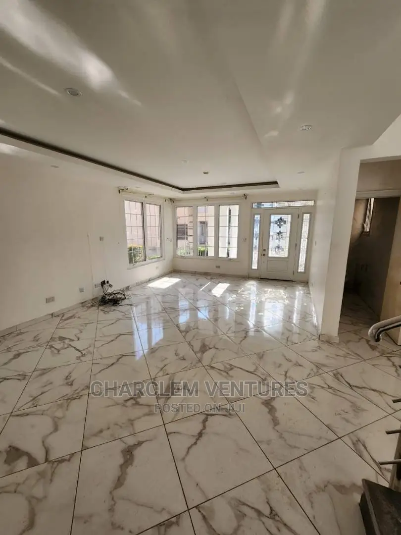 4bdrm Townhouse/Terrace in Charclem Ventures, Accra Metropolitan
