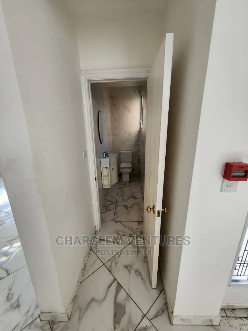 4bdrm Townhouse/Terrace in Charclem Ventures, Accra Metropolitan