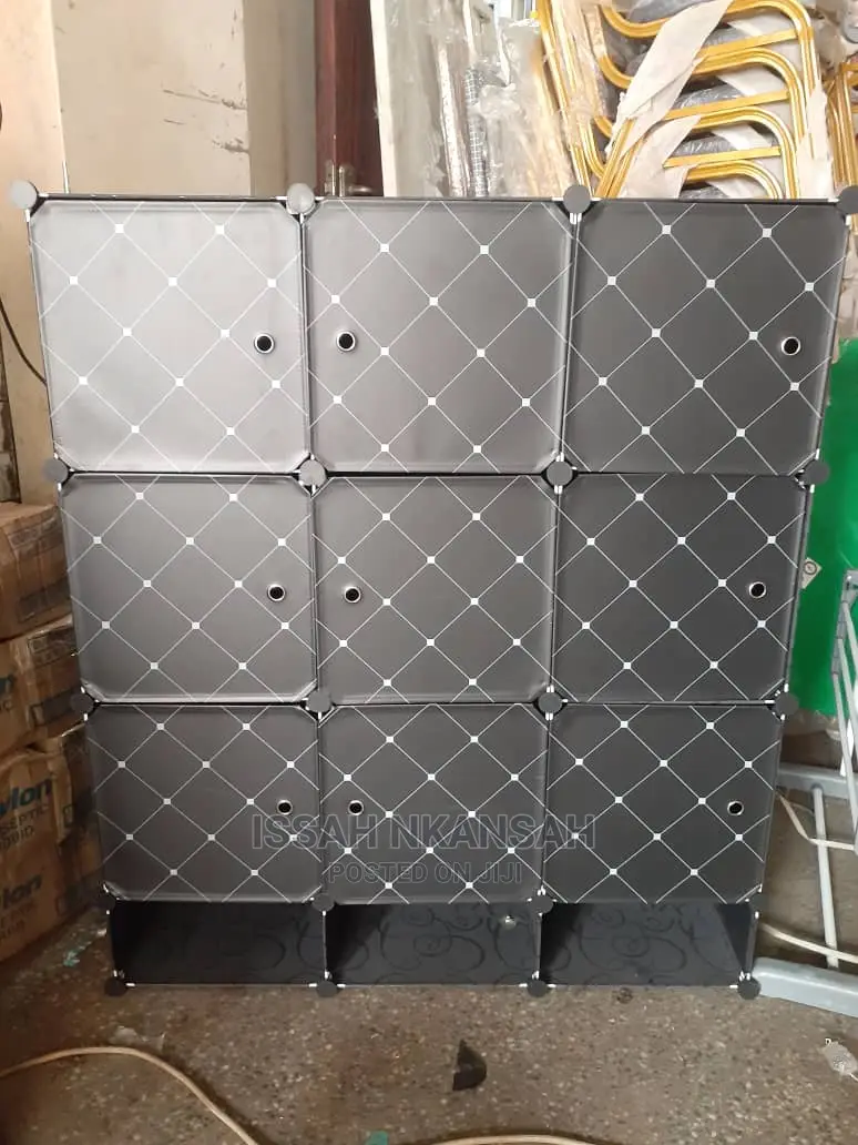 9 Cubes Plastic Wardrobe