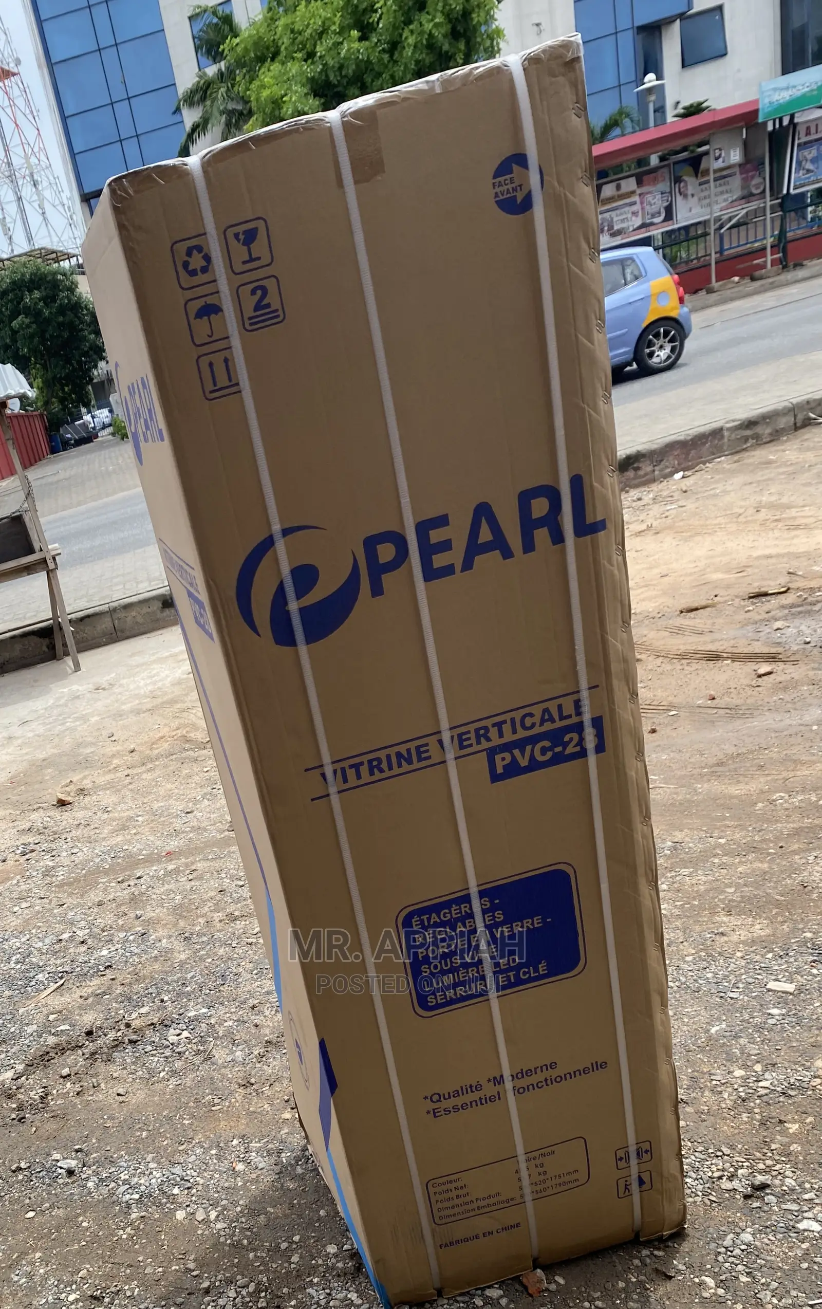 High Efficient Pearl PVC28 ,178 Litres Display Fridge 