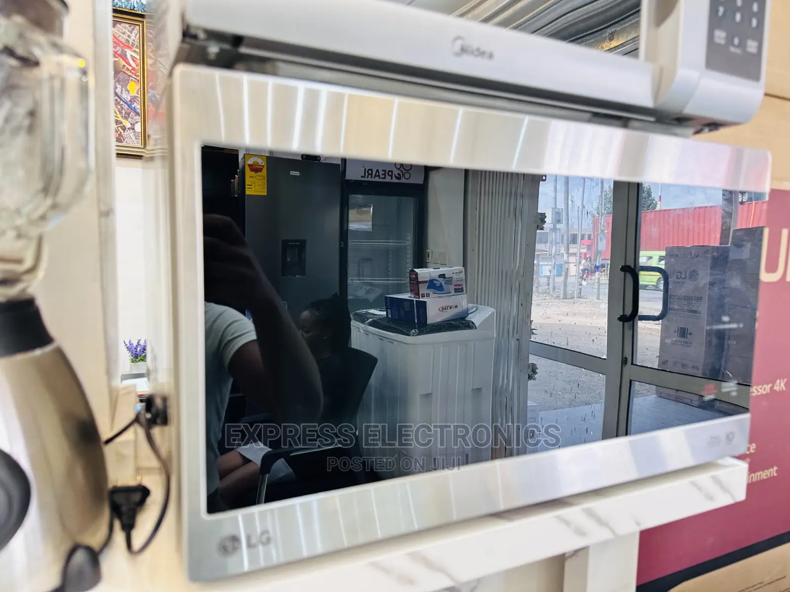 Purchase LG Microwave Oven Grill MH8265GIS 42L