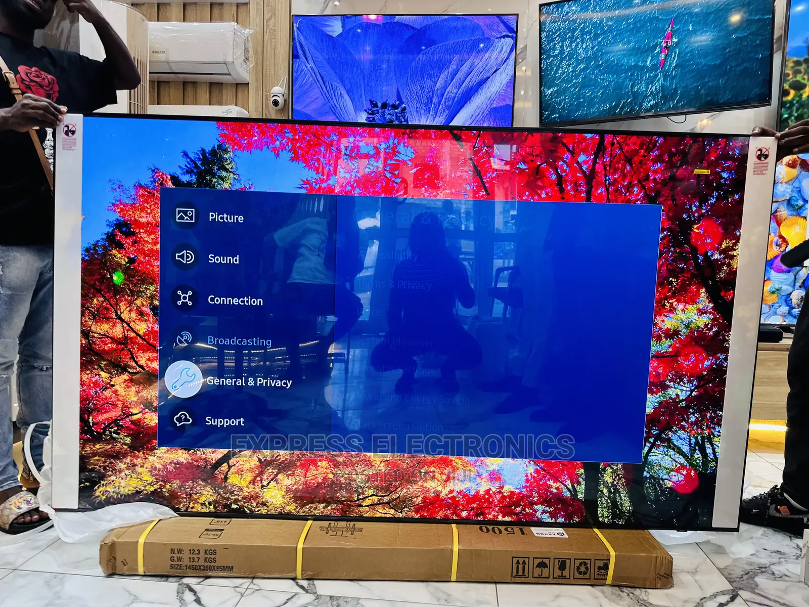 Vivid Display QLED 85Q60A 85” UHD Smart Samsung Tv 