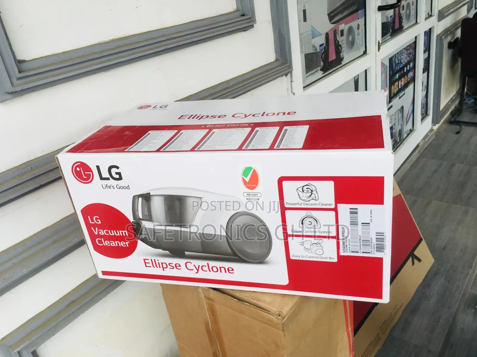 Best Offer on Vacuum Cleaner 2000W Red Lg