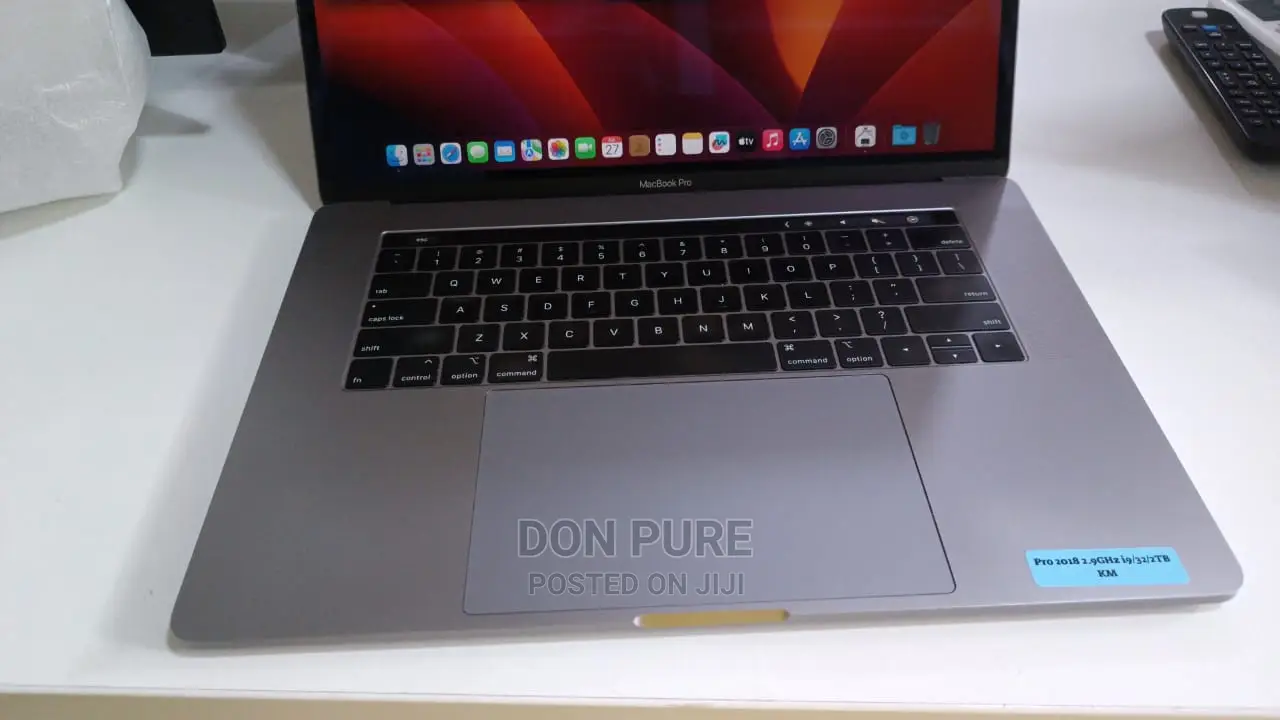 2019 ,2020 M1 M2 Macbook Screens Available